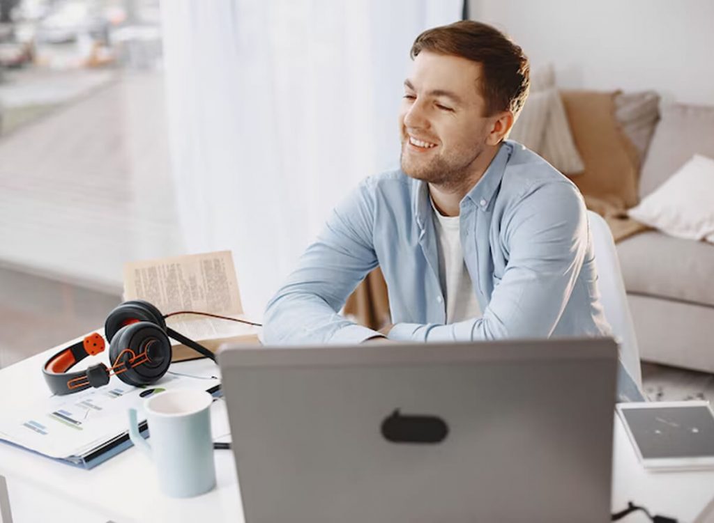 Self-employed  or freelancer?